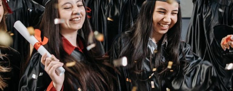 La Venezia Ballroom: 20 Years of Event Excellence With 20 years of experience in the market, La Venezia Ballroom is your expert in creating unforgettable moments. From weddings to Sweet 15/16, baby showers, corporate events, graduations, and more. With our all-inclusive service, you don't have to worry about a thing. We take care of everything: gourmet food, themed decorations, professional DJs, and live entertainment with giant costumed characters. Let us make your dream event a reality!